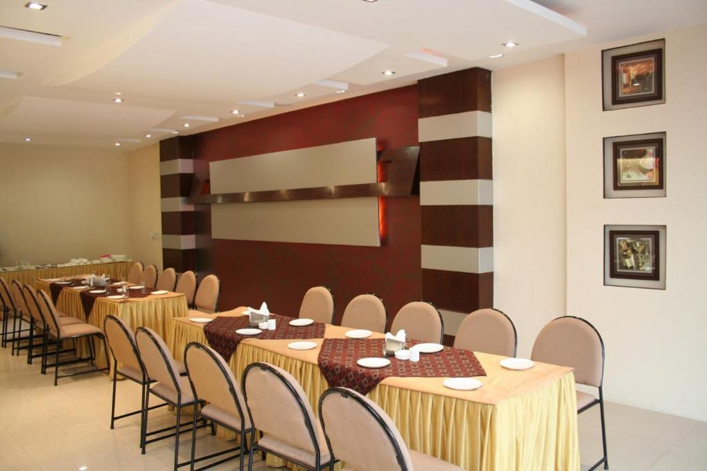 Hotel Klg International Zirakpur Exterior photo